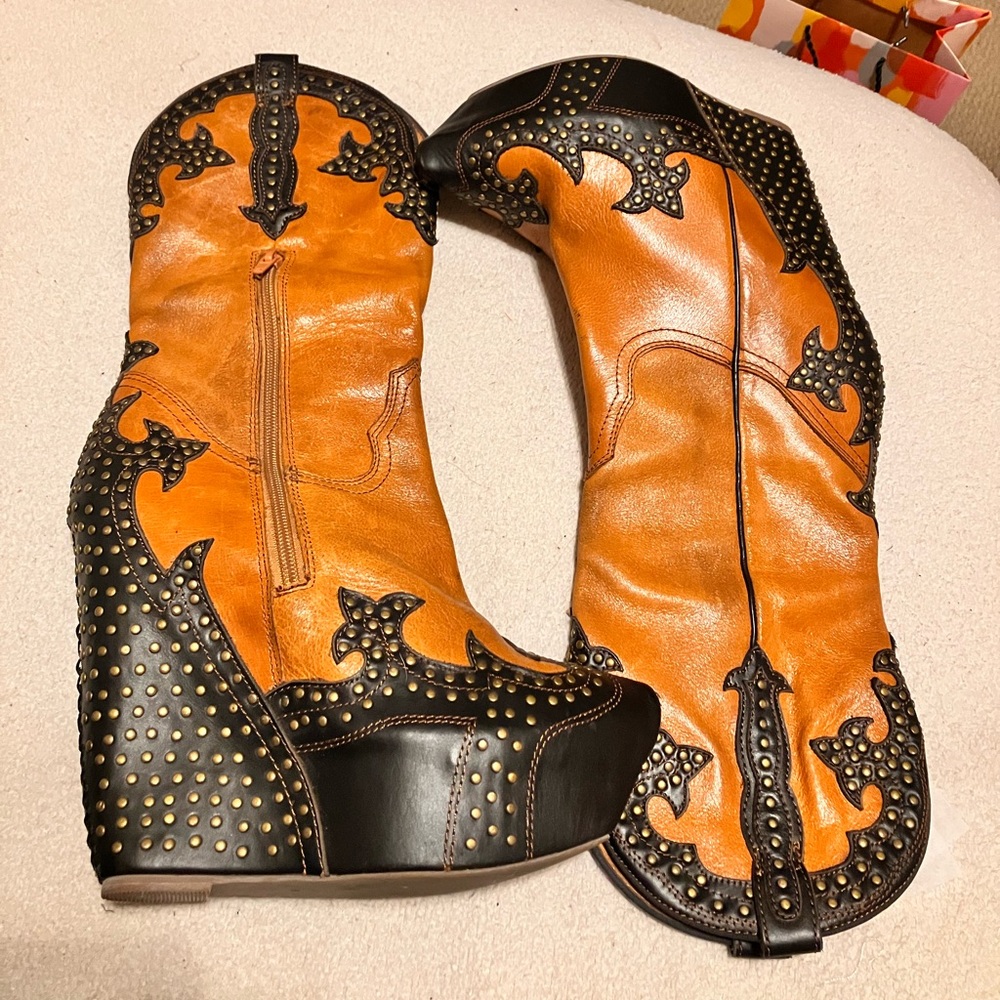 Giddy up size 9 Jeffery Campbell cowboy boots